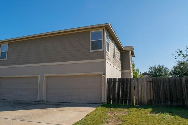 Building Photo - 14116 Harris Ridge Blvd