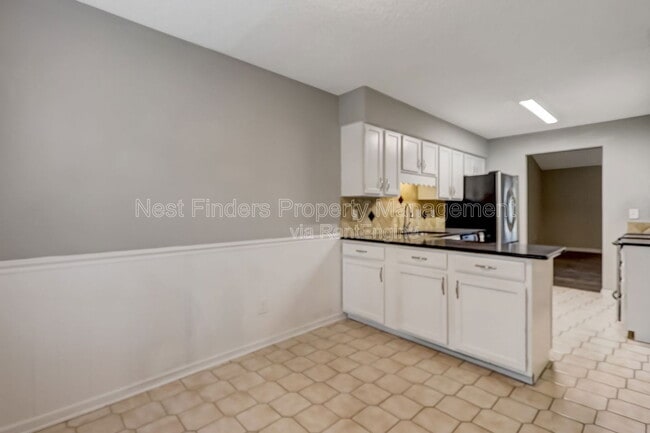 Building Photo - 10855 Mandarin Station Dr W