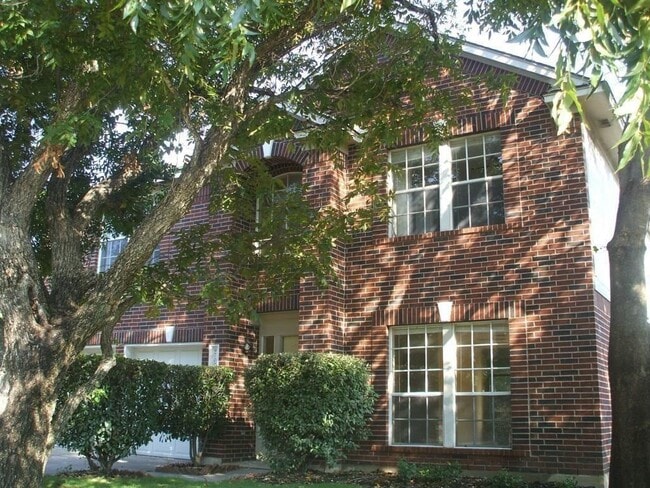 Building Photo - 9700 Dalewood Dr