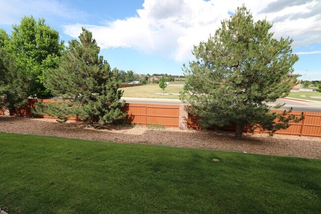 Building Photo - Great 2bd/2.5ba, 1306sf Townhouse with A/C in Fountain, CO, near Ft Carson!