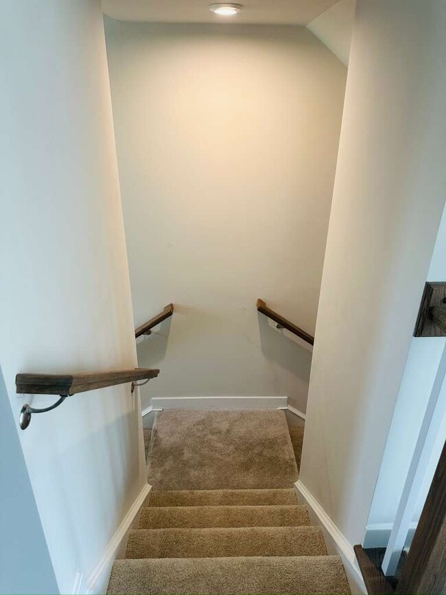 Building Photo - 9904 Oaklawn Blvd NW