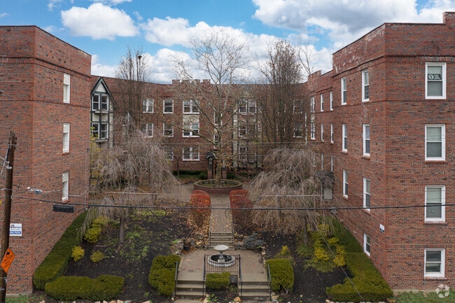 Building Photo - Bulluck Terrace