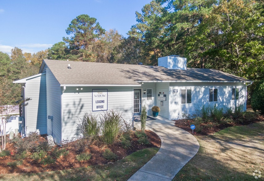 Willow Run Apartments 157 Tree Top Dr Fayetteville NC 28311