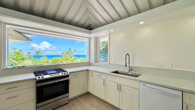 Building Photo - 3643 Diamond Head Rd
