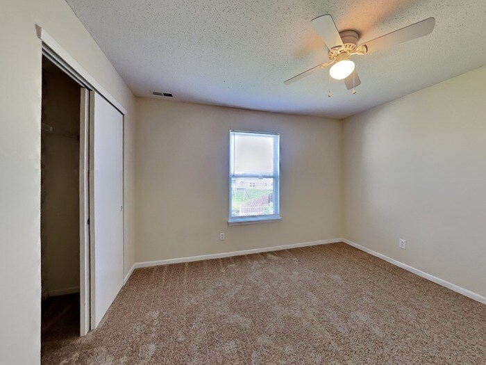 Building Photo - 9140 Amberleigh Dr