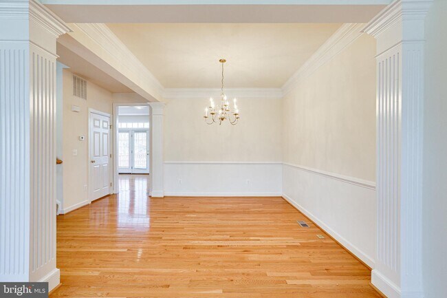 Building Photo - 4683 Helen Winter Terrace
