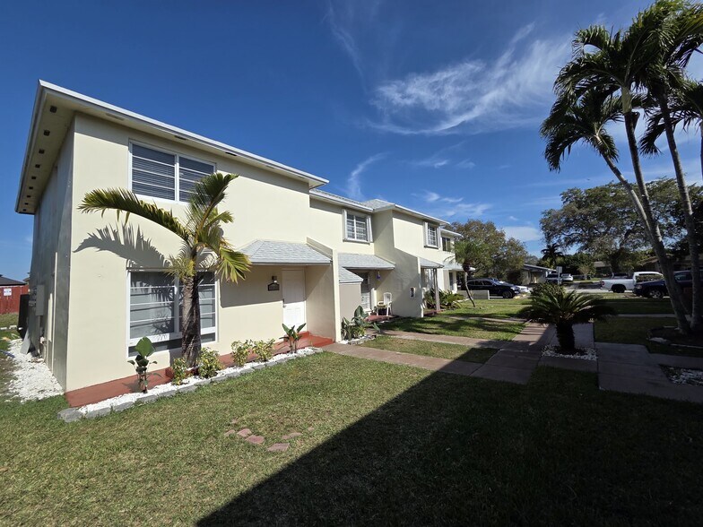 Building Photo - 19356 SW 103rd Ct
