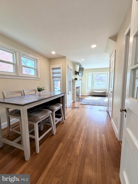 Building Photo - 2916 Meadow Ln