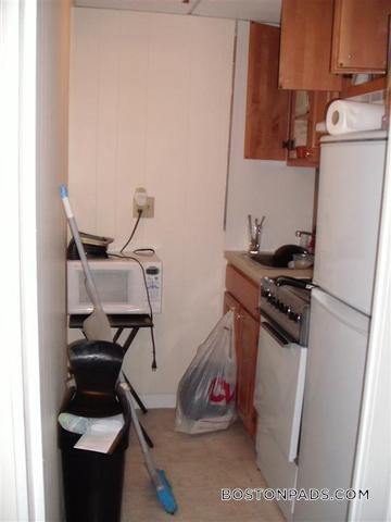 Building Photo - 62 Boylston St