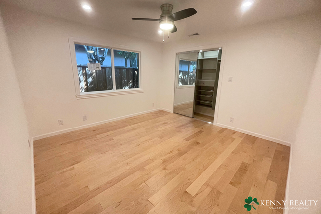 Building Photo - Completely Remodeled Two Bedroom Unit in a...