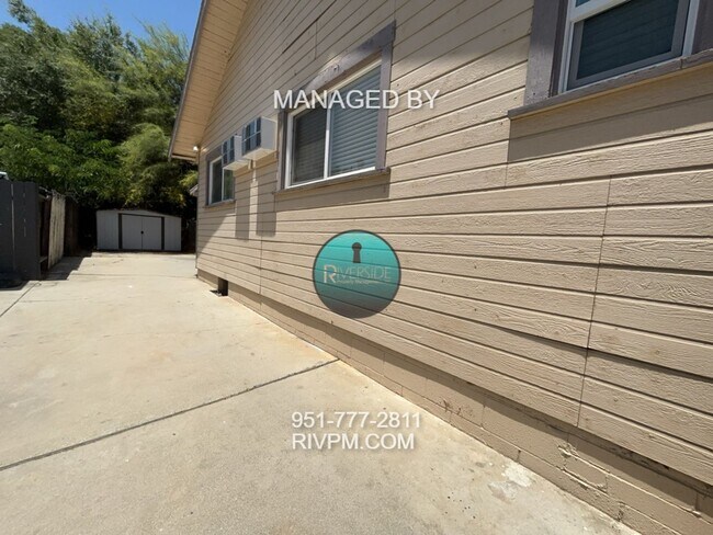 Building Photo - WELCOME TO YOUR NEW HOME IN THE WOOD STREE...