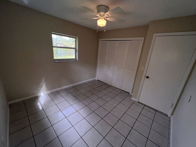 Building Photo - Excellent 4 Bedroom in Coral Springs
