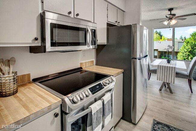 Building Photo - 14510 124th Ave NE