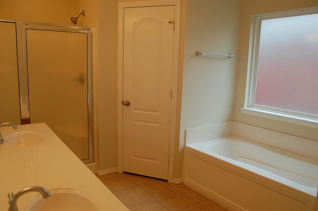 Building Photo - Beautiful 3/2/2 in Cooper ISD