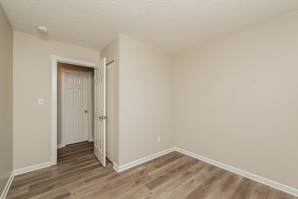 Building Photo - 4945 Manzana Dr