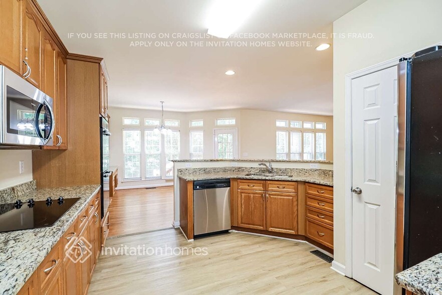 Building Photo - 1017 Briarmore Dr