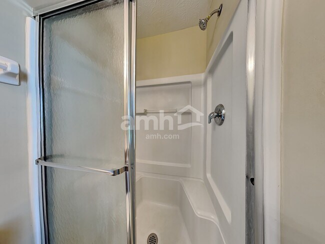 Building Photo - 7852 Highbrook Dr