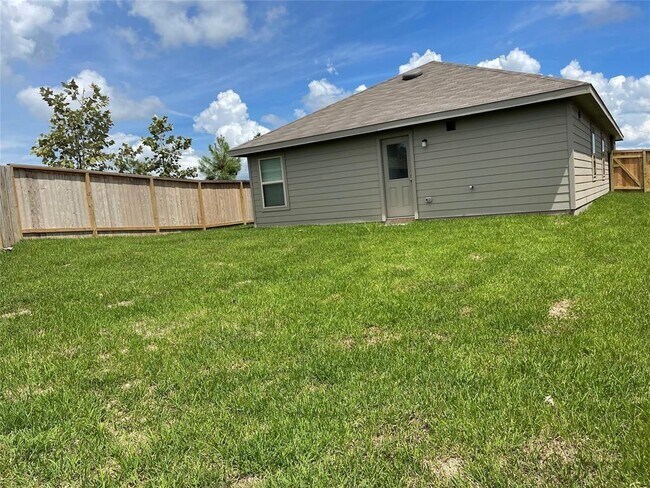 Building Photo - 440 Jewett Meadow Dr