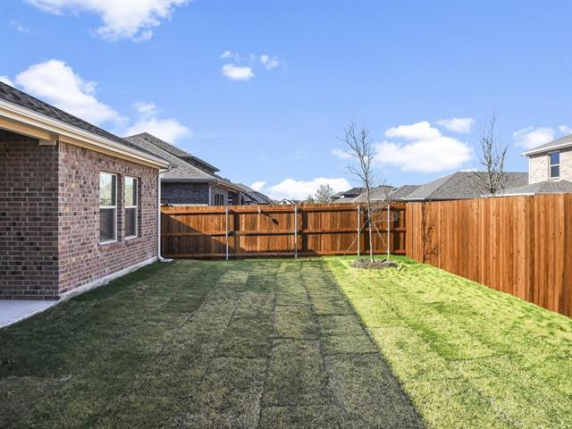 Building Photo - 208 Goosewood Dr