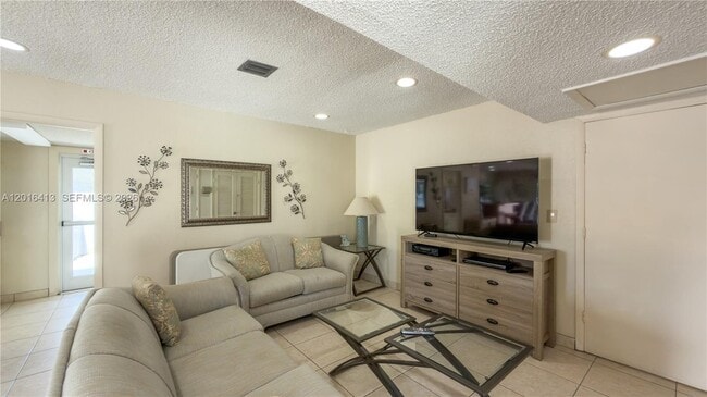 Building Photo - 1391 S Ocean Blvd