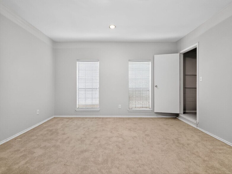 Building Photo - 4111 Herschel Ave