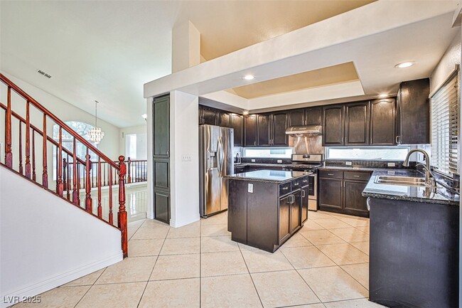 Building Photo - 5871 Salmon Falls St