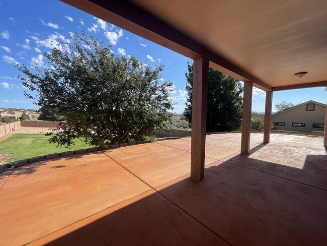 Building Photo - 6809 Chapingo Rd NE