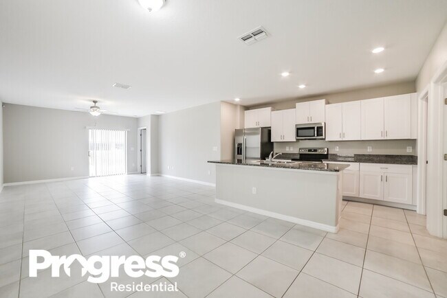 Building Photo - 2190 Jungle Dr