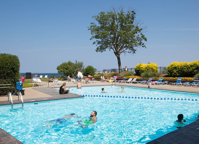 Building Photo - 12900 Lake Ave