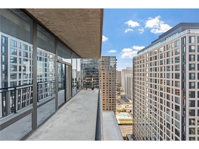 Building Photo - 465 Nicollet Mall