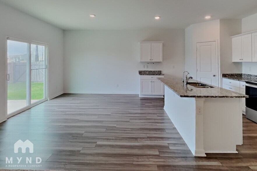 Building Photo - 5924 Pearl Mdw