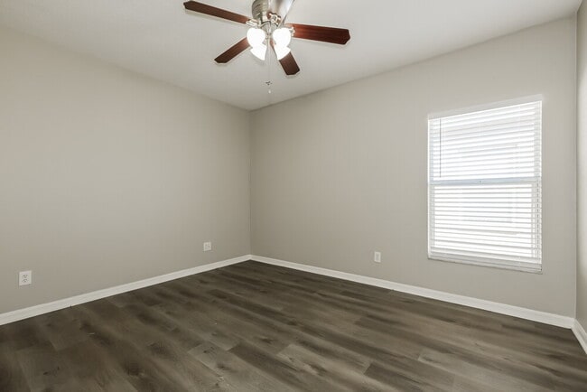 Building Photo - 454 Summer Sails Dr