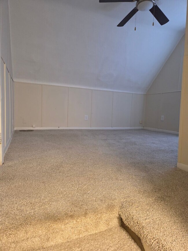 Building Photo - 547 E Union St