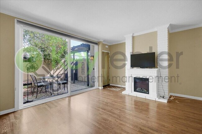 Building Photo - 2254 Woodside Ln