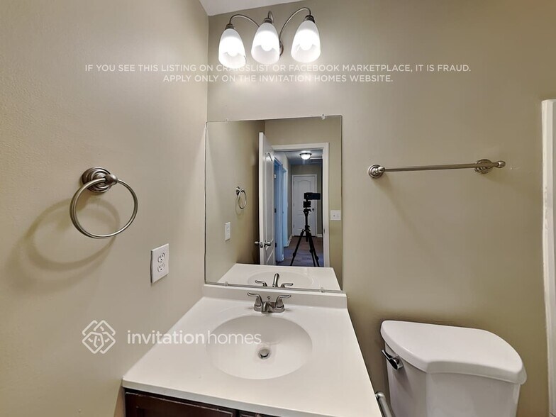 Building Photo - 6480 Snow Bird Ln