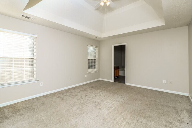 Building Photo - 145 S Barbara Ln