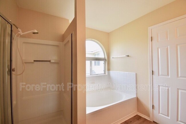 Building Photo - 10527 Cub Haven