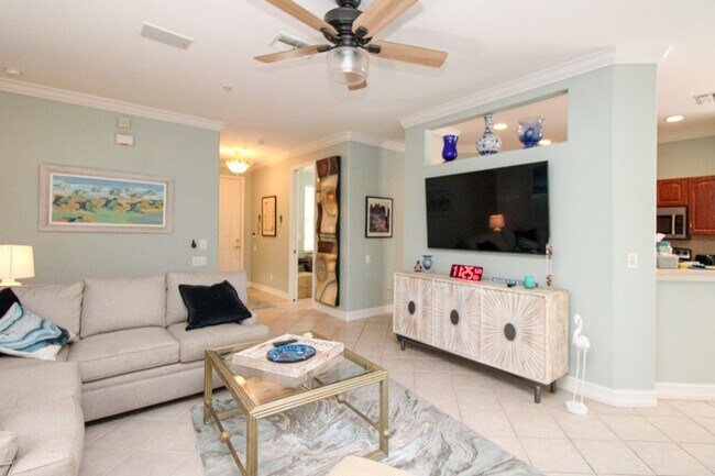 Building Photo - ** 2 PLUS DEN\2 BATH CONDO IN BARBADOS AT ...