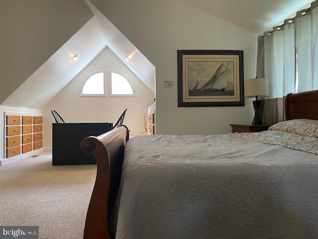 Building Photo - 1420 Riverside Dr