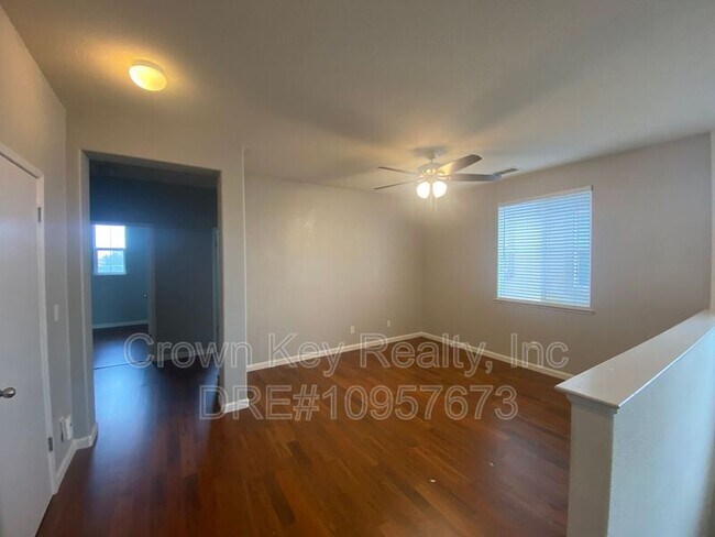 Building Photo - 297 Emory Oak Pl