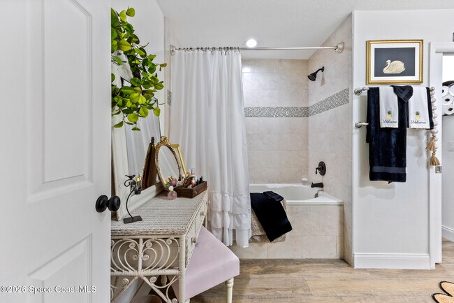 Building Photo - 229 NE 1st St