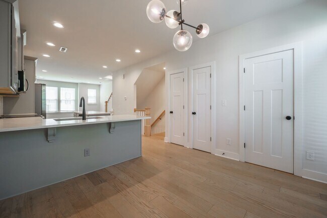Building Photo - 608 Old Dominion Dr