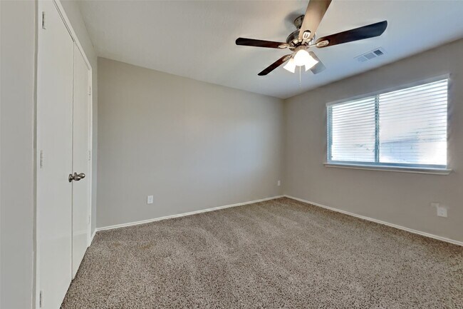 Building Photo - 7202 Winter Song Dr