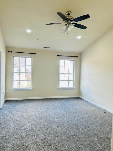 Building Photo - 5074 Kemsley Ct