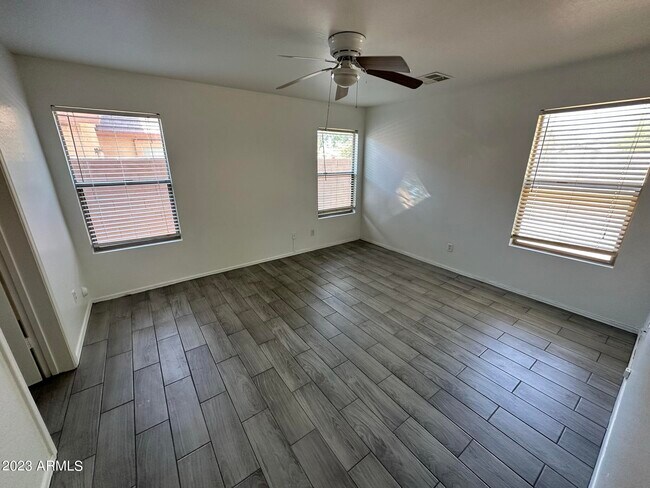 Building Photo - 3214 W Alta Vista Rd