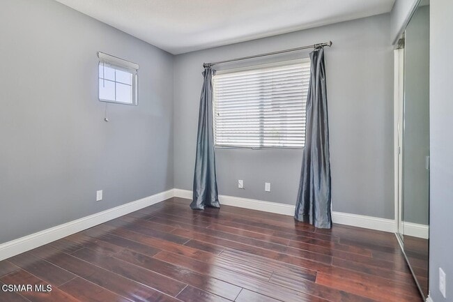 Building Photo - 3159 Foxtail Ct