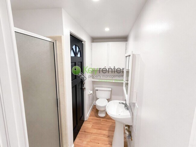 Building Photo - 1510 W Oceanfront