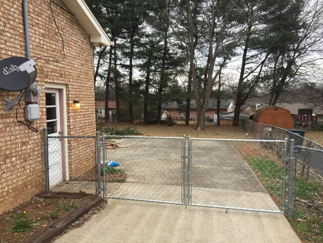 Building Photo - 4717 Kalamath Dr