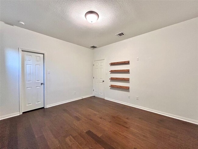 Building Photo - 22209 Cross Timbers Bnd