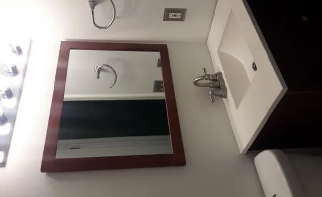 Building Photo - townhouse for rent in a great location